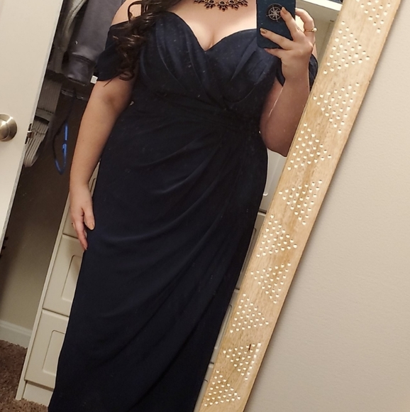 Evening dress - Picture 2 of 4